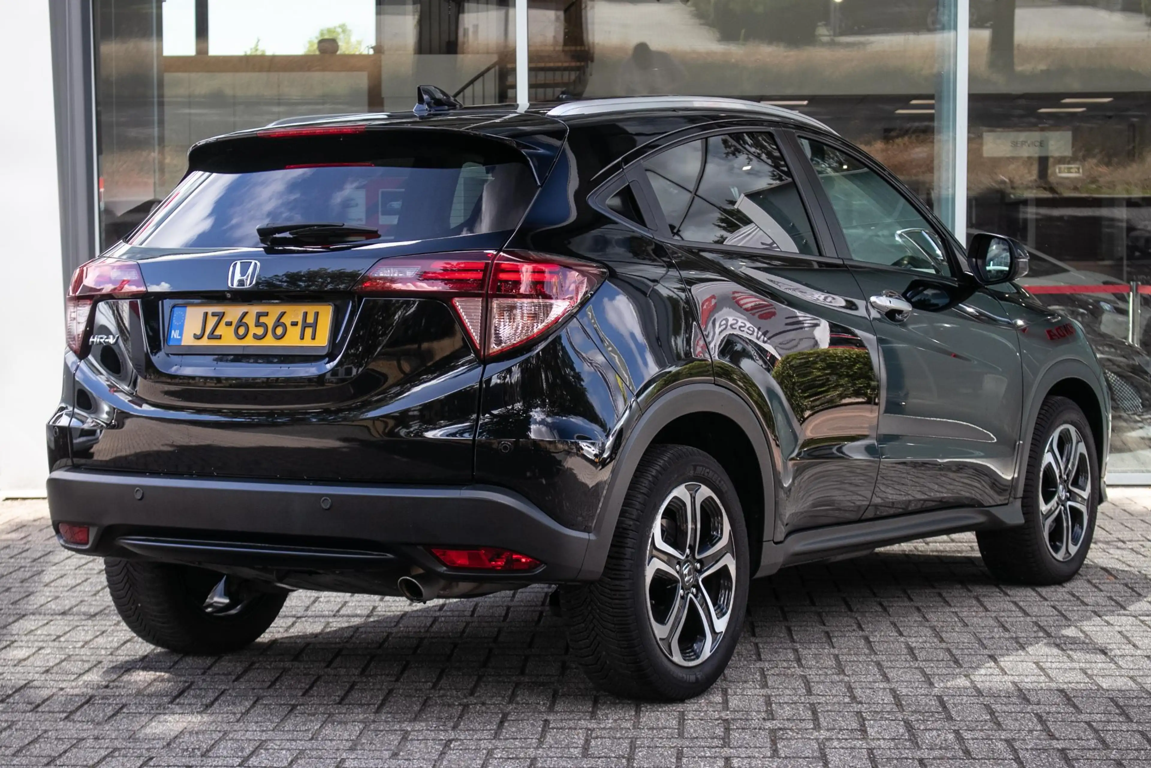 Honda HR-V 1.5 i-VTEC Executive - Dealer onderhouden | Navi | — photo 3