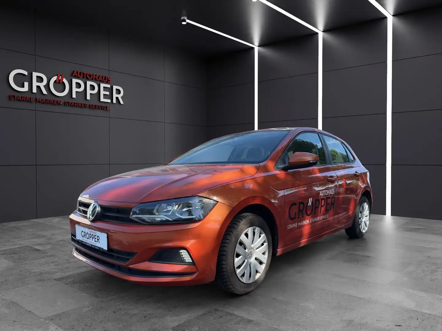 Volkswagen Polo 1.0 Trendline Orange - 1