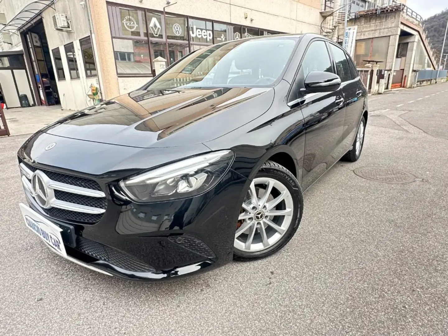 Mercedes-Benz B 180 d Automatic Business Extra NEOPATENTATI Nero - 1