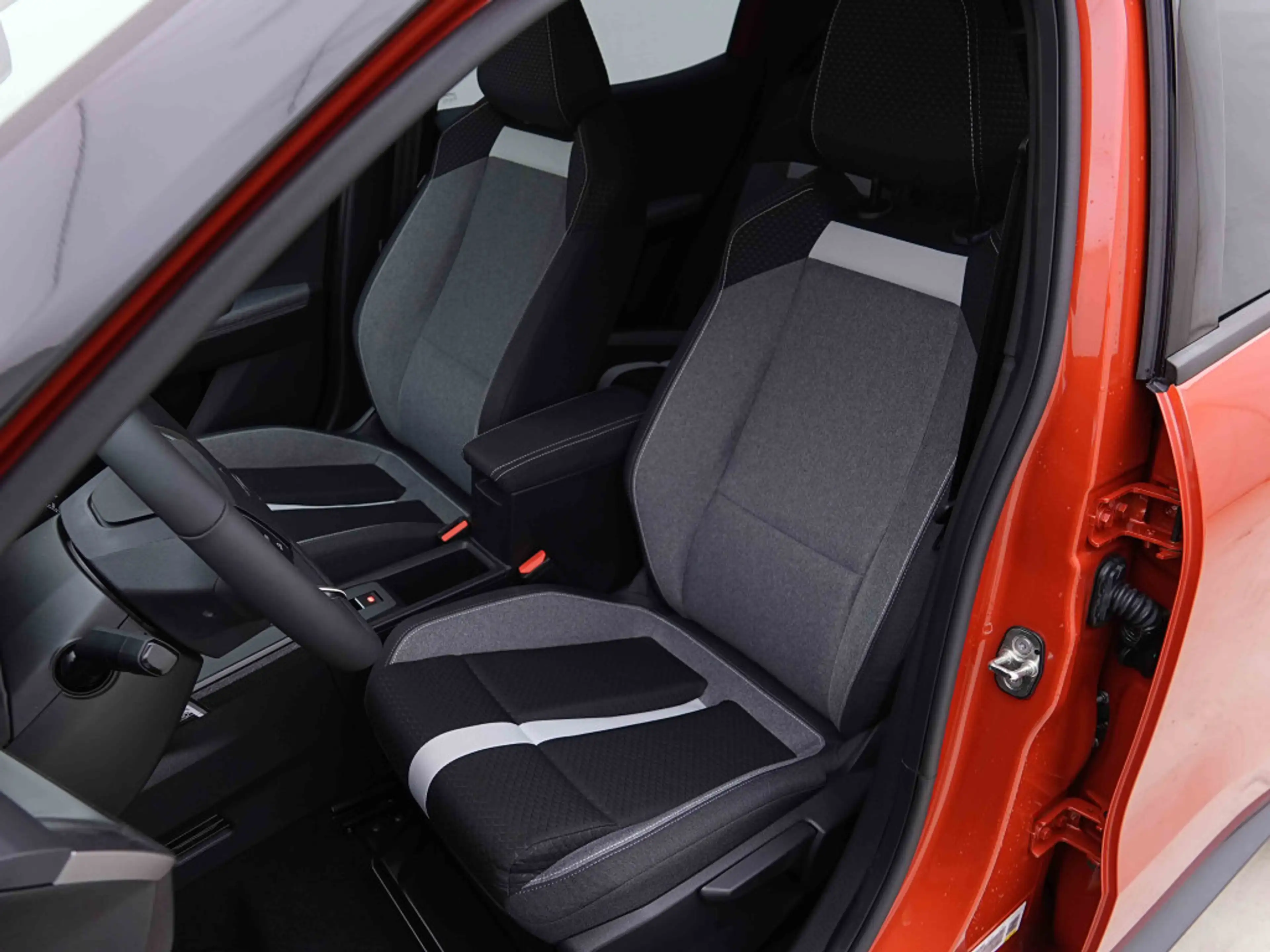 Opel Frontera 145 Hybrid | eDCT | Ultimate | 7PL | Winter Pack | GPS Pro | LED — photo 6