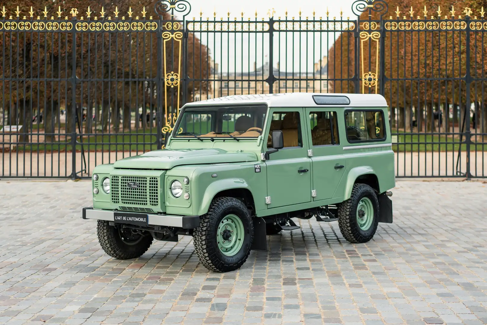Land Rover Defender 110 TD4 - Grasmere Green, fully personnalized Grün - 1