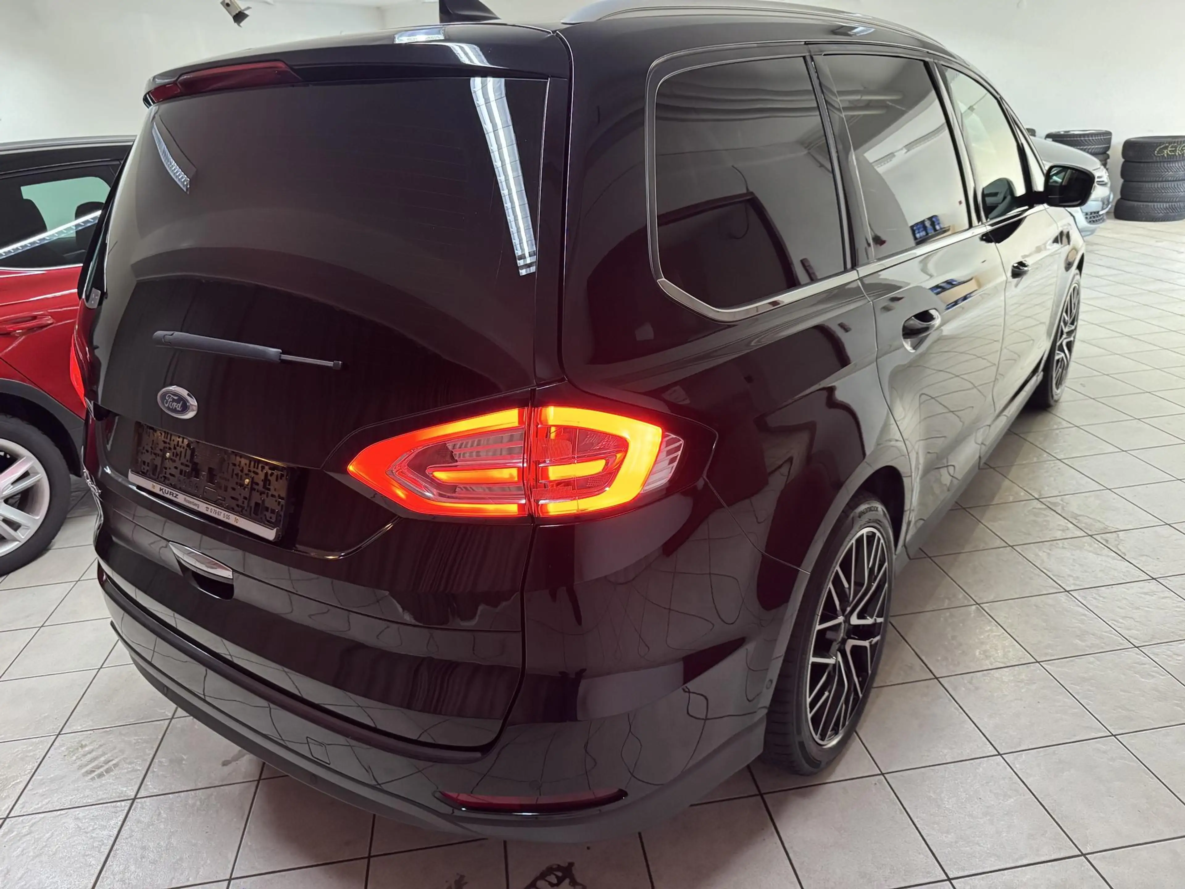 Ford Galaxy 1.5 (165PS) Titanium 7-SITZE/19"ALU/NAVI/SH/8-F... — photo 10