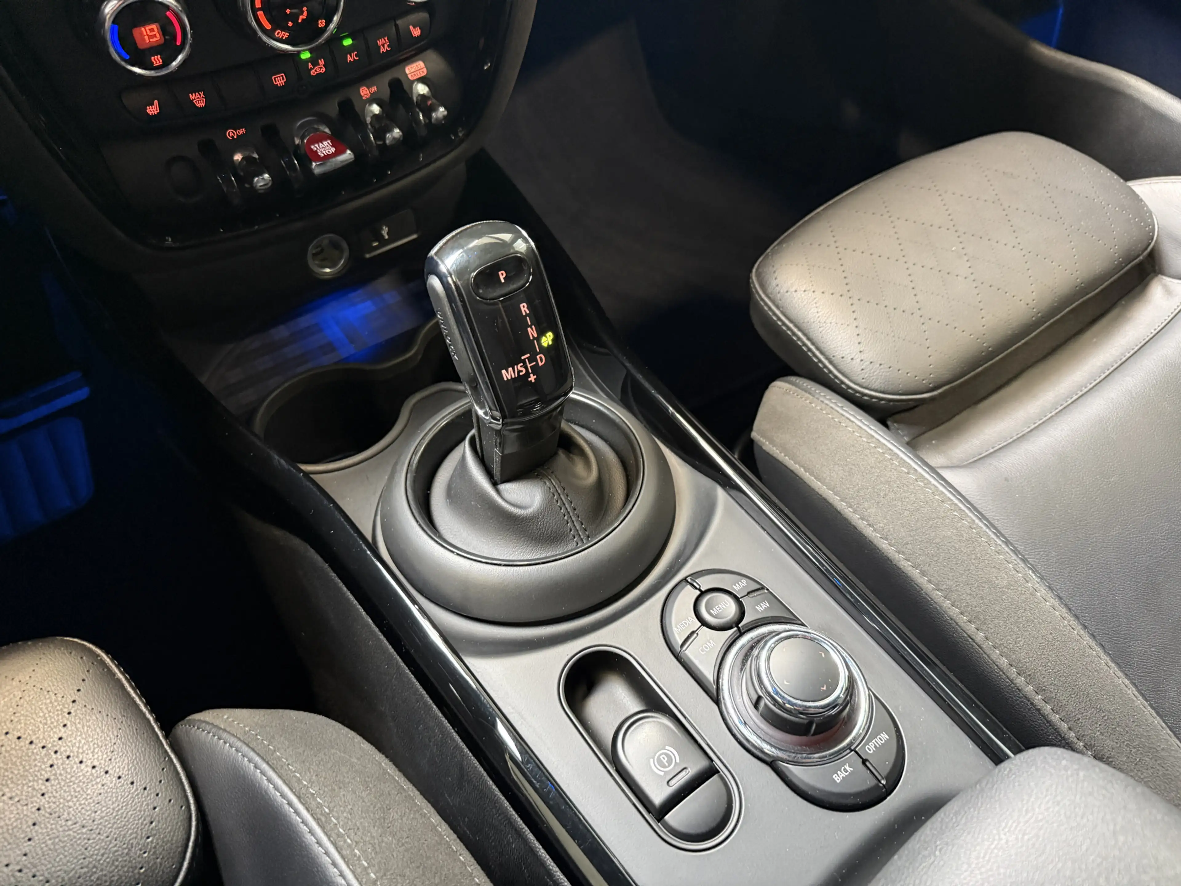 MINI Cooper Clubman 1.5 Leder/Apple/Camera — photo 7