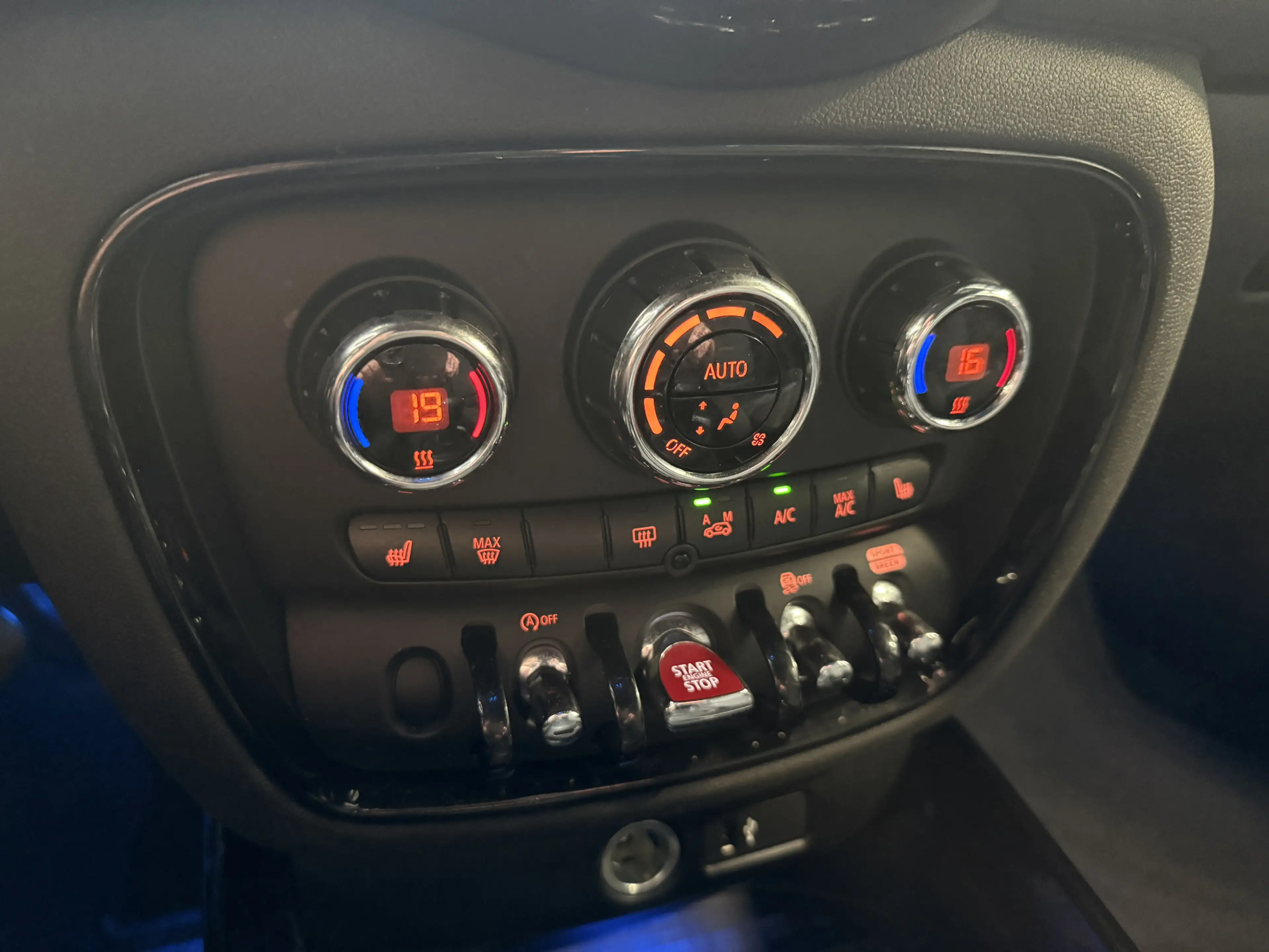 MINI Cooper Clubman 1.5 Leder/Apple/Camera — photo 13