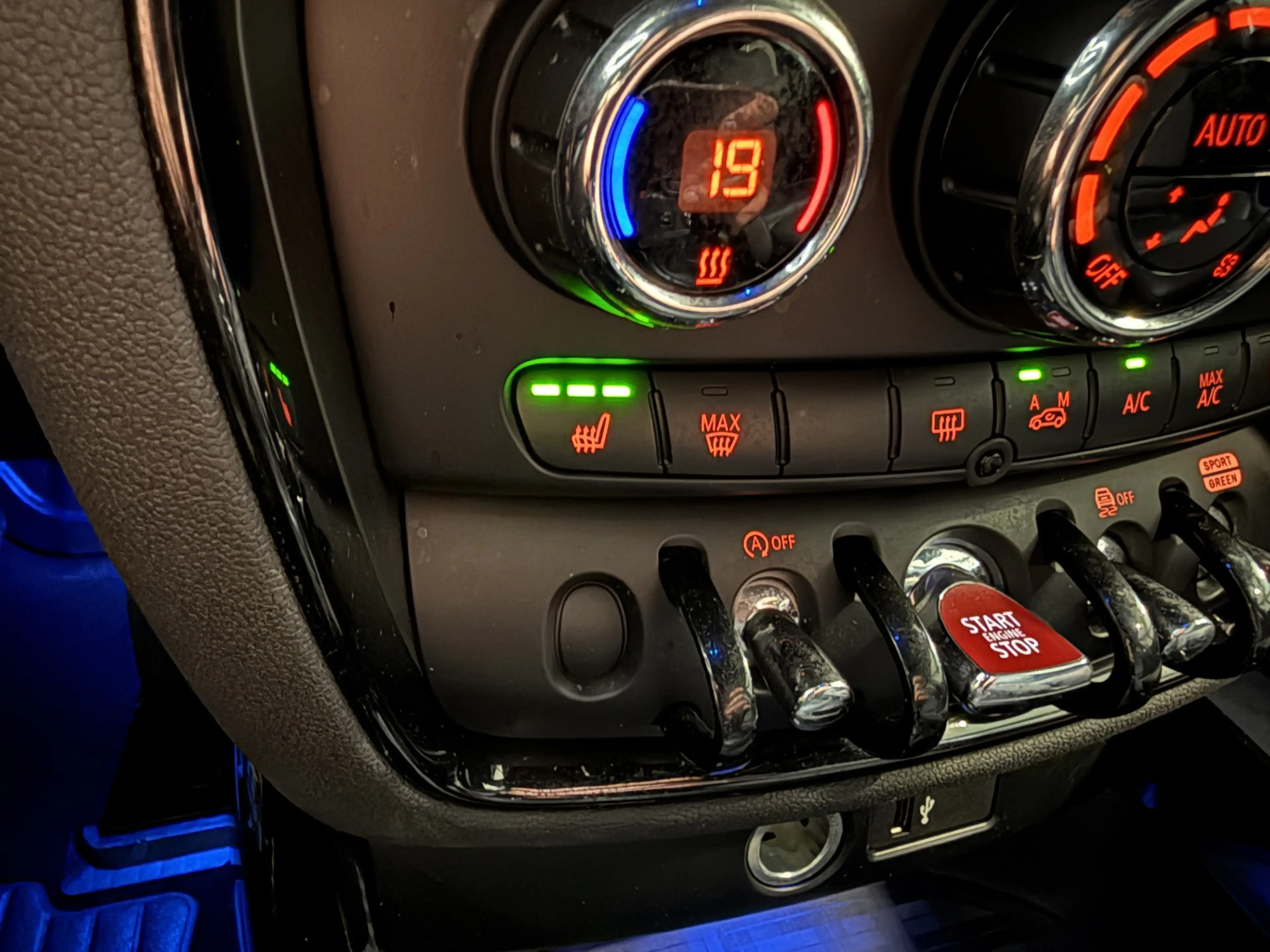 MINI Cooper Clubman 1.5 Leder/Apple/Camera — photo 14