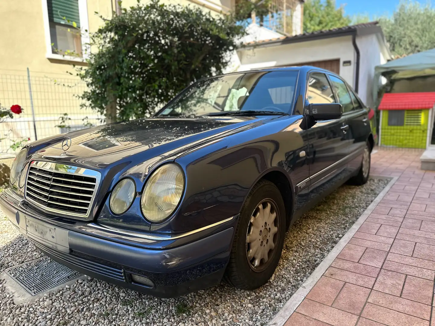 Mercedes-Benz E 200 E 200 Elegance Blu/Azzurro - 2