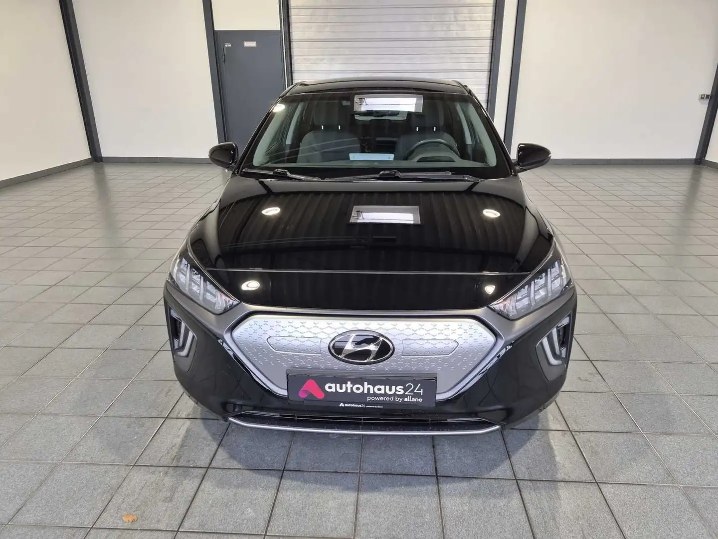 Hyundai IONIQ Style-Paket  38,3 kWh|LED|Navi|Kamera Schwarz - 2