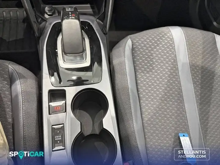 Peugeot 2008 Allure Eléctrico 2021, foto 14