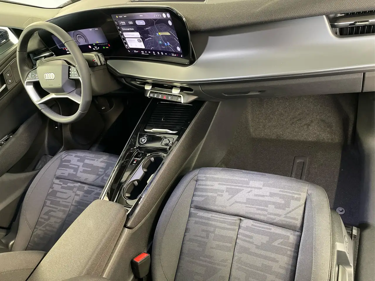 Audi Q3 Sportback NEU TFSI quattro Tech+AHK+LEDPlus+ACC... 12