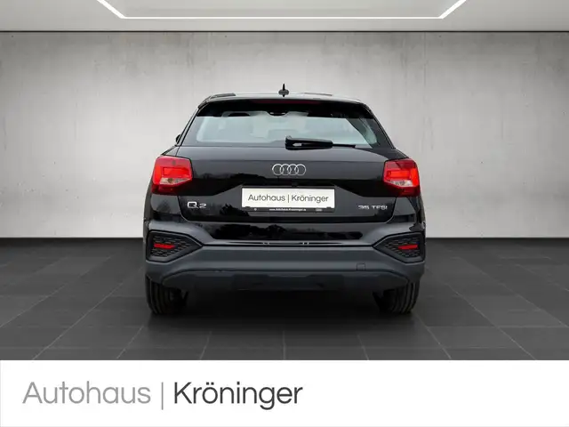 Audi Q2 view 6