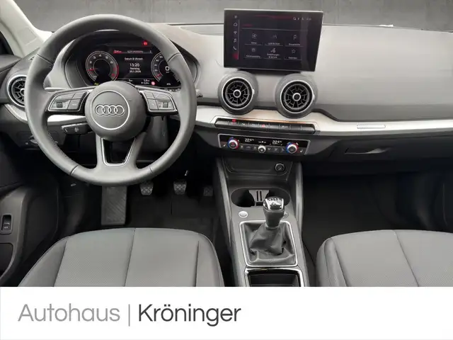 Audi Q2 view 13