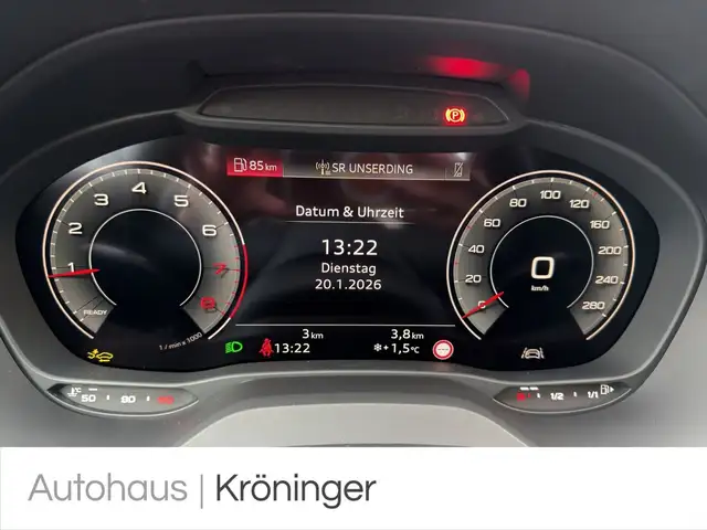 Audi Q2 view 12