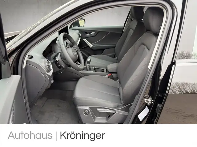 Audi Q2 view 7