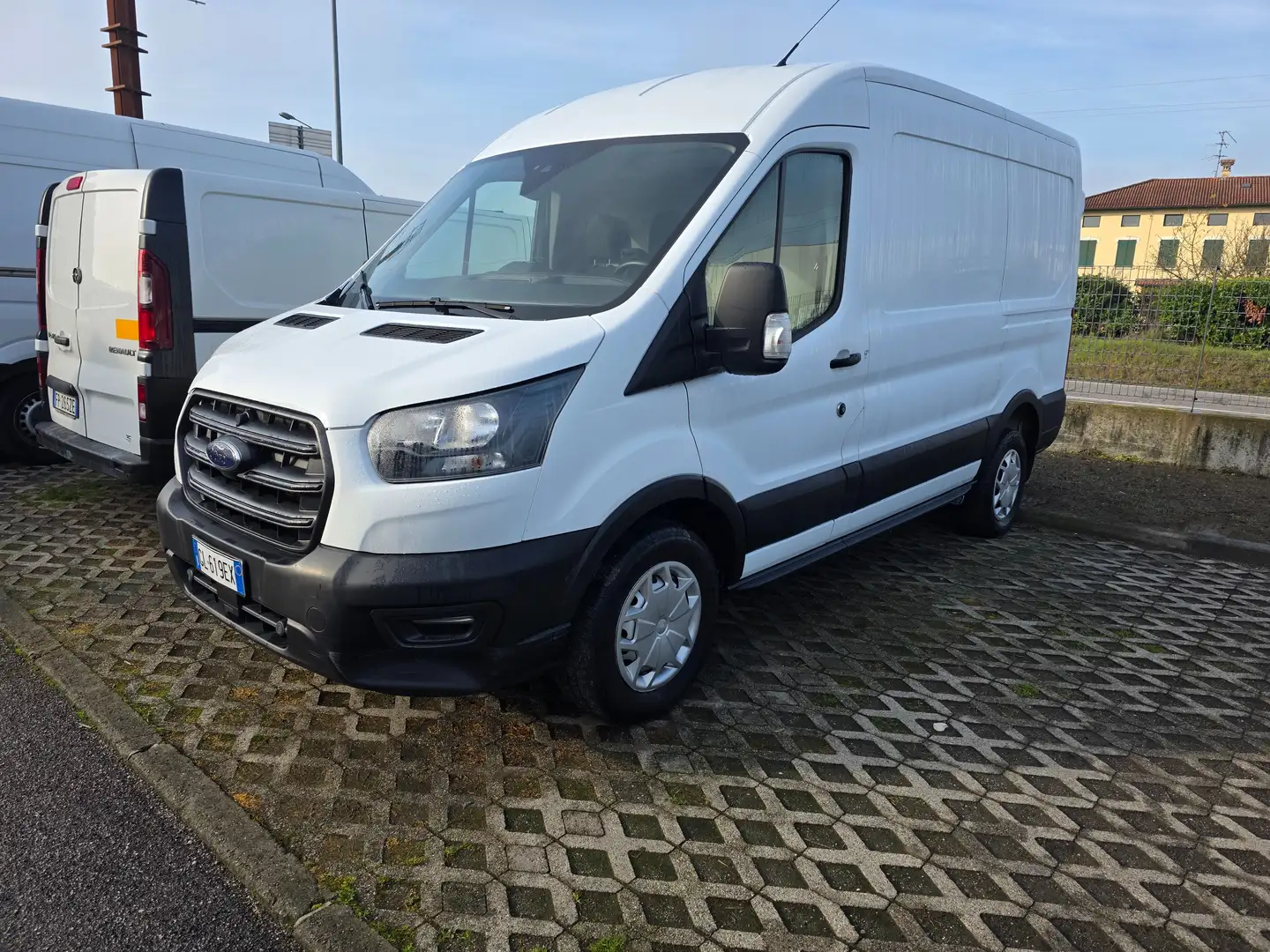 Ford Transit 2.0 DIESEL/HYBRID, MANUALE Weiß - 1