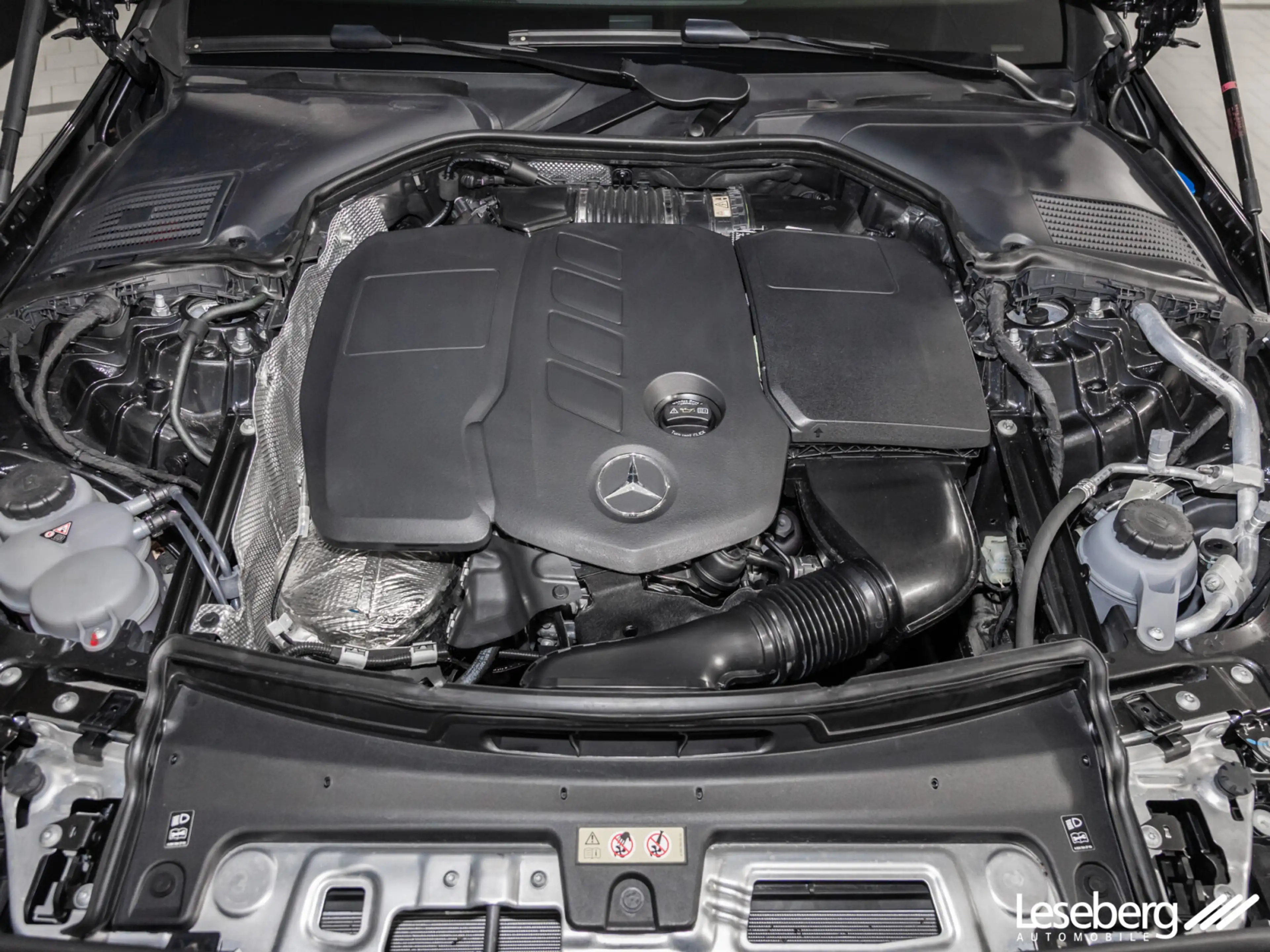 Mercedes-Benz C 220 d AMG Night/Pano/Dig.Light/Distron/360°-K. AMG Line Sportpaket/eSitz./SHD/Sitzhzg./Klima/MF-Lenkrad — photo 8