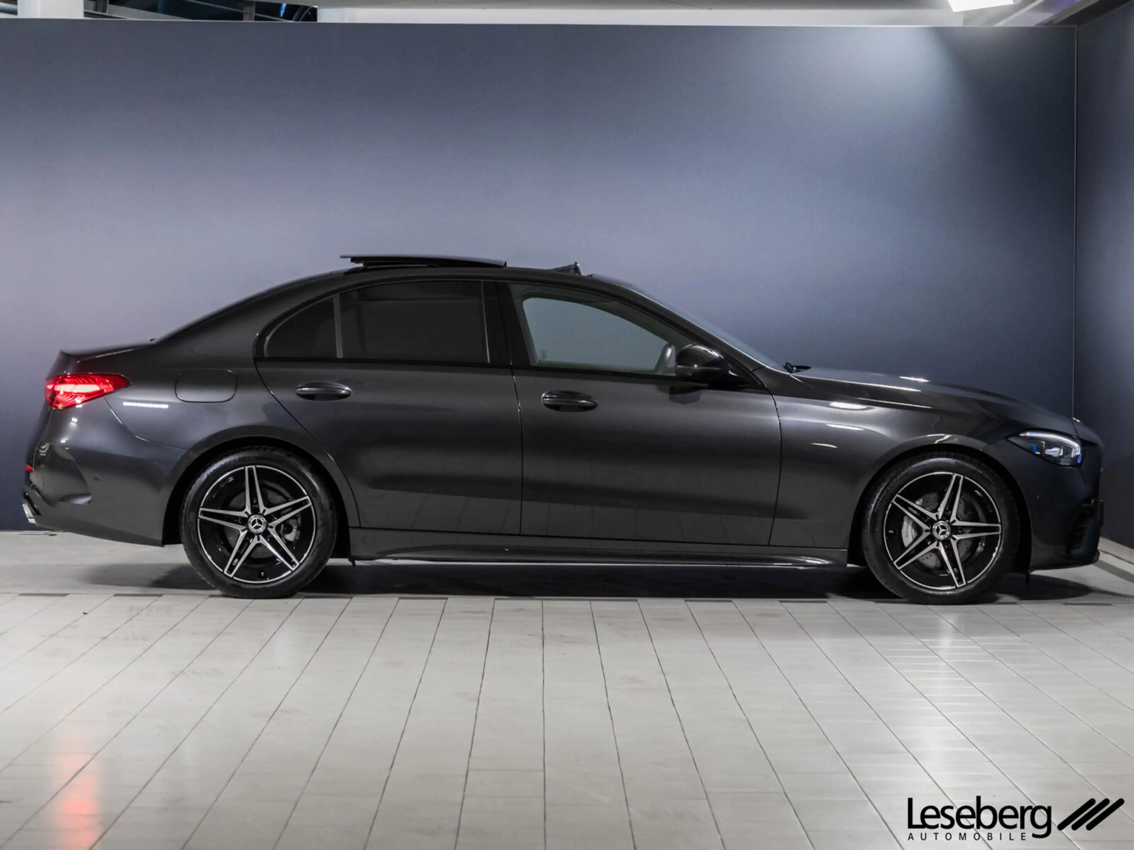 Mercedes-Benz C 220 d AMG Night/Pano/Dig.Light/Distron/360°-K. AMG Line Sportpaket/eSitz./SHD/Sitzhzg./Klima/MF-Lenkrad — photo 4