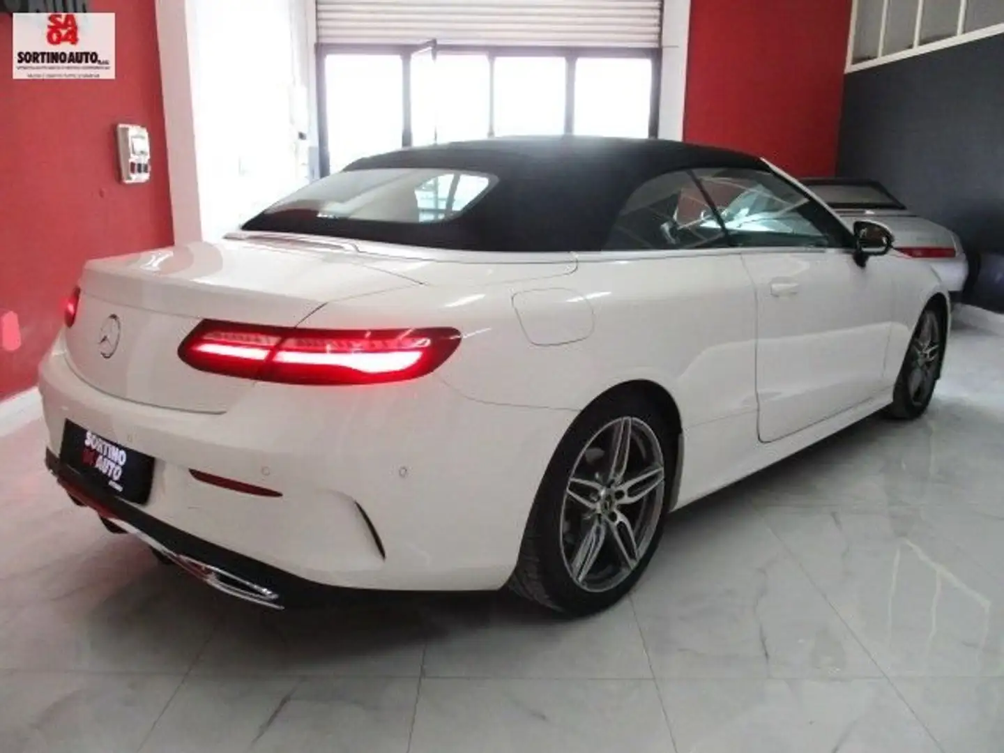 Mercedes-Benz E 220 Cabrio Premium Plus auto AMG 2018 KM65000 FULL Blanco - 2