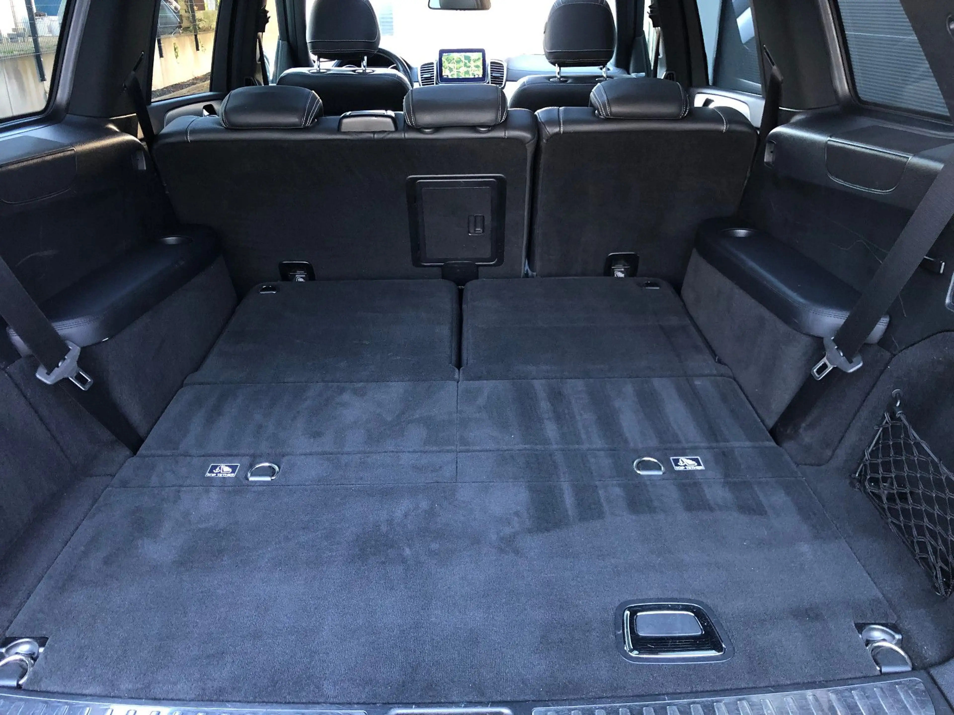 Mercedes-Benz GLS 350 d 4Matic AMG LED PANO 360° 7-Sitzer STHZ — photo 13