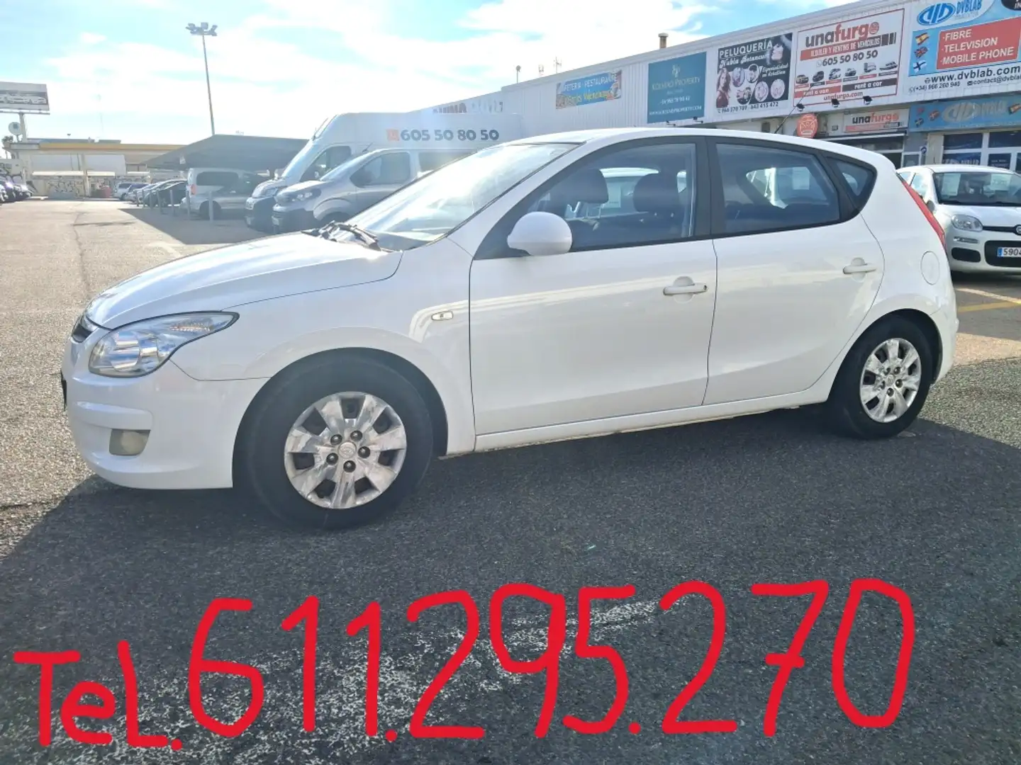 Hyundai i30 1.4 Classic Белый - 2