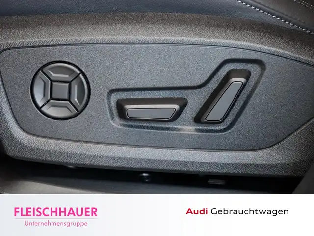 Audi Q3 view 15