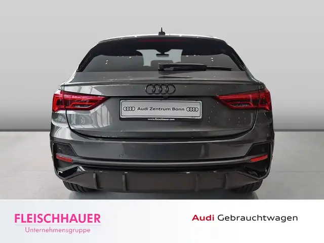Audi Q3 view 5