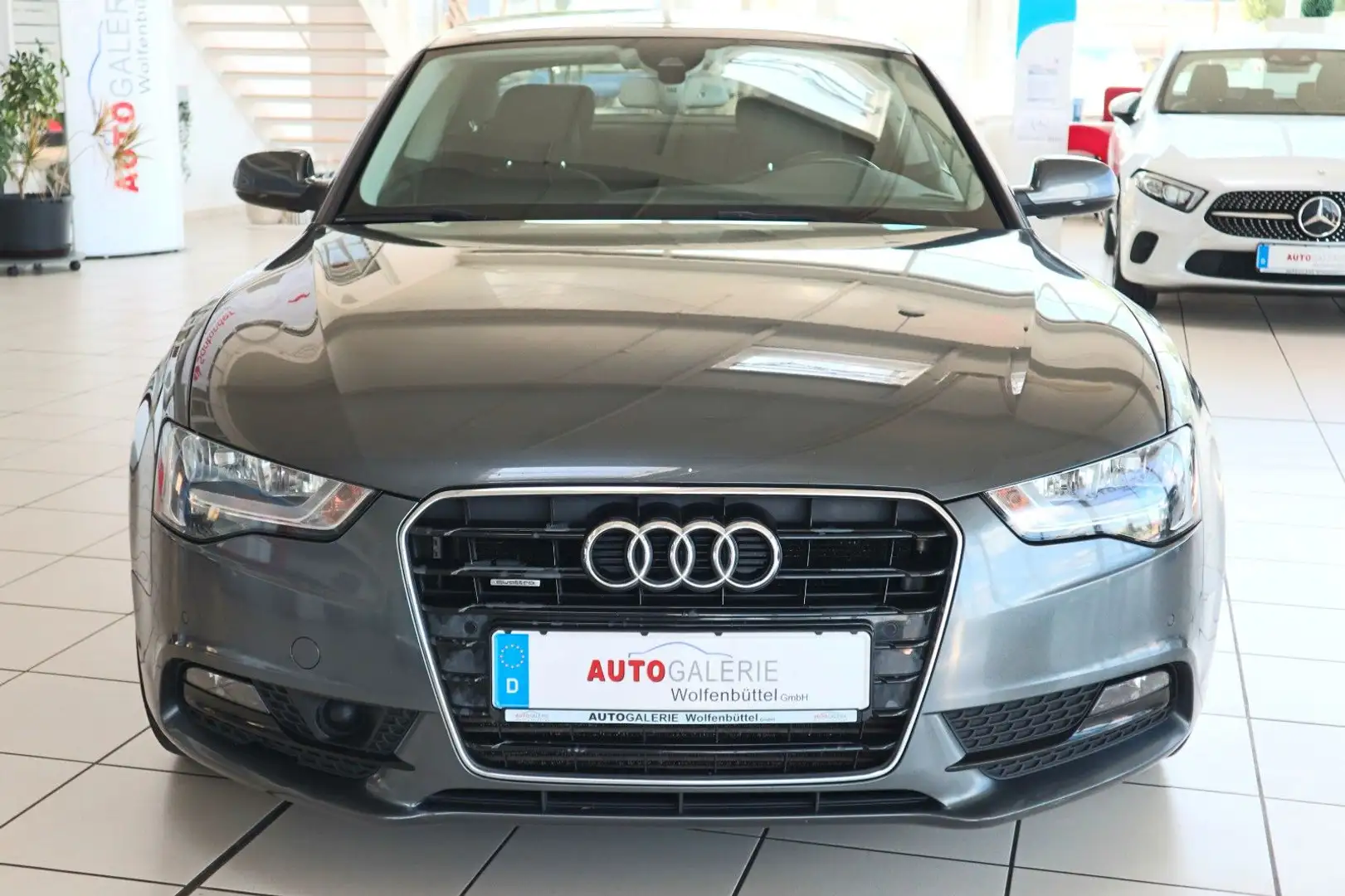 Audi A5 Coupe 2.0 TDI quattro Automatik Pano Kamera Gris - 2