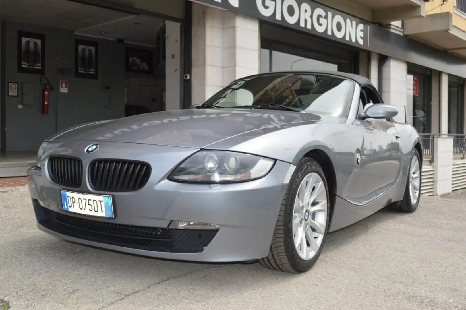 BMW Z4 Z4 Roadster 2.0i Grau - 1