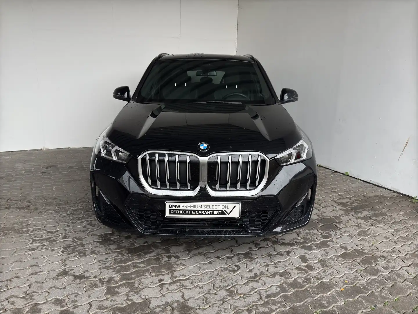 BMW X1 sDrive20iA M Sport LiveCock.HUD.LED.AHK.GSD. Schwarz - 1