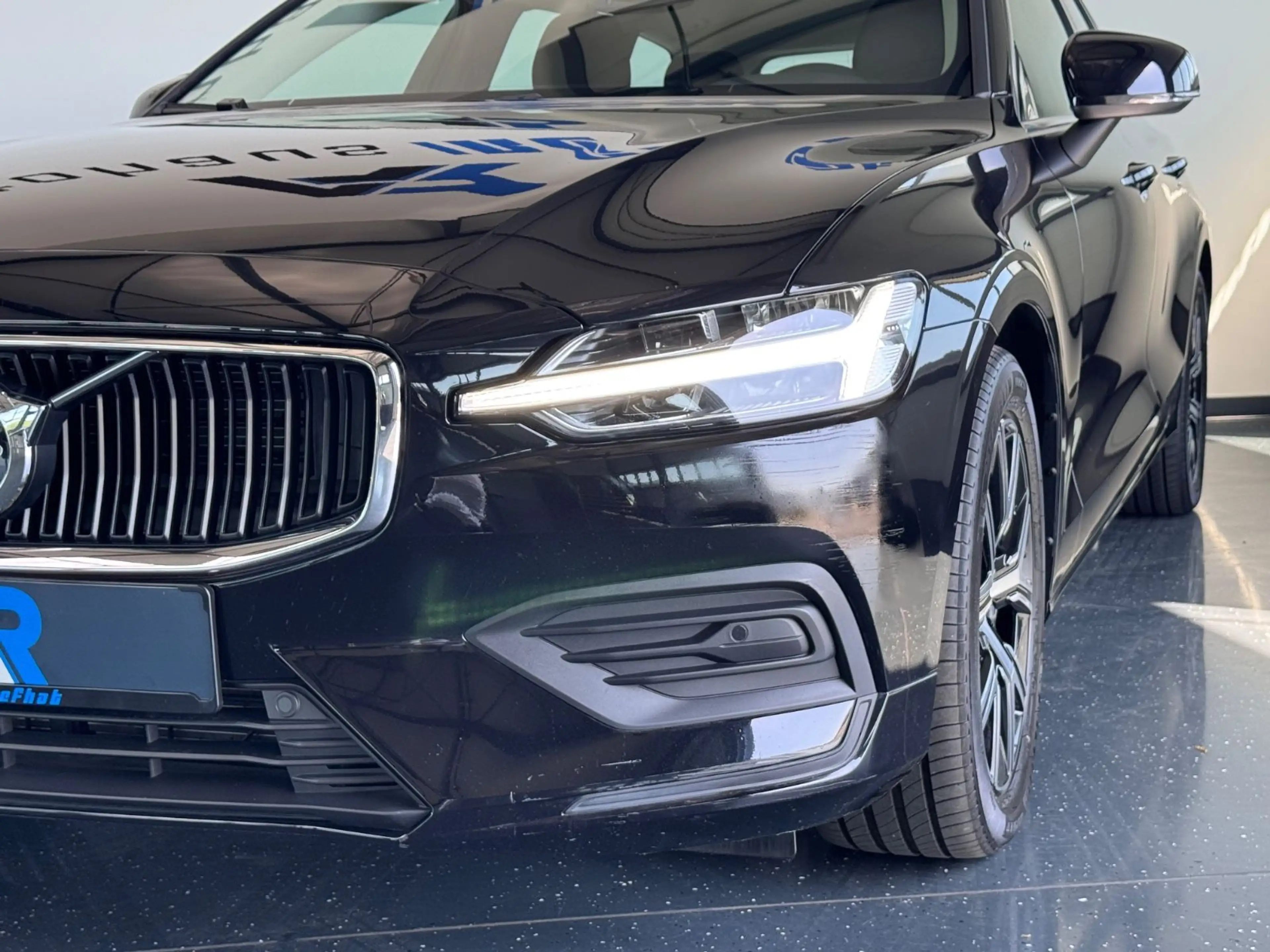 Volvo V60 B4 Kombi Core*DIGITAL*LED*SHZ*KAMERA*TOP* — photo 6