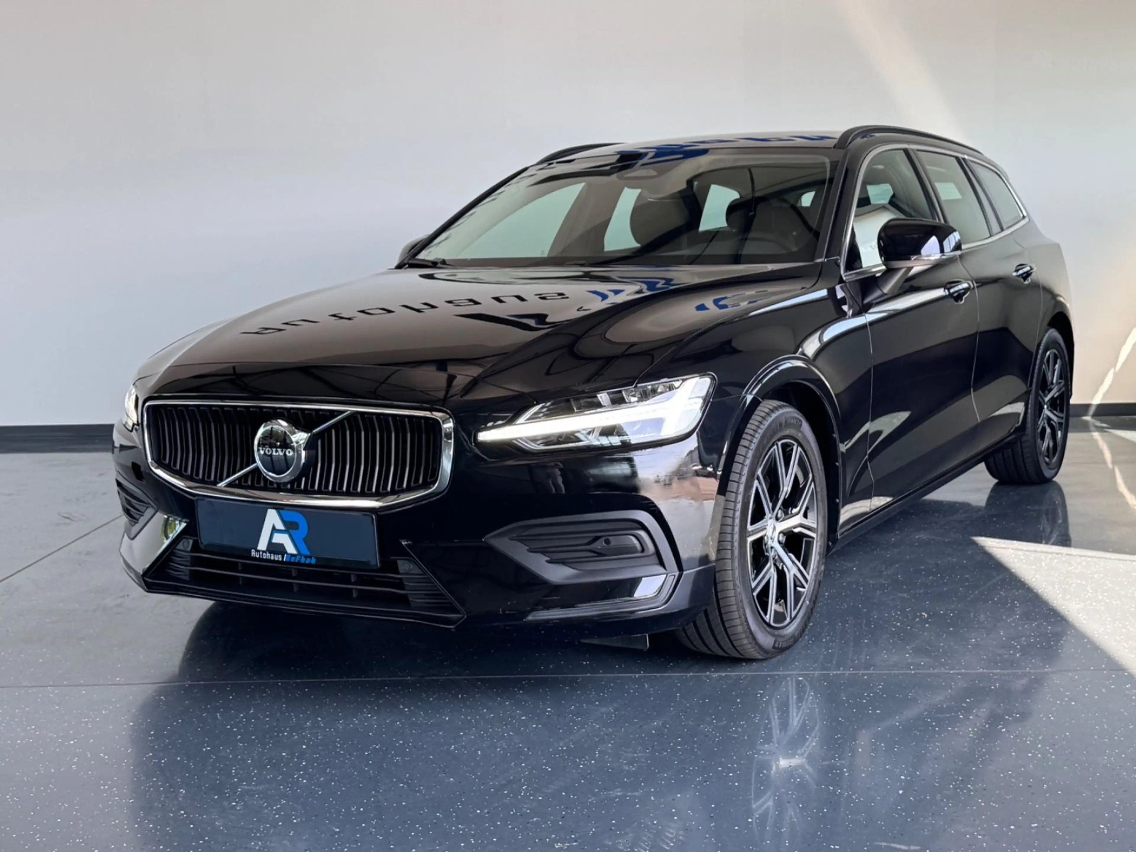 Volvo V60 B4 Kombi Core*DIGITAL*LED*SHZ*KAMERA*TOP* — photo 5