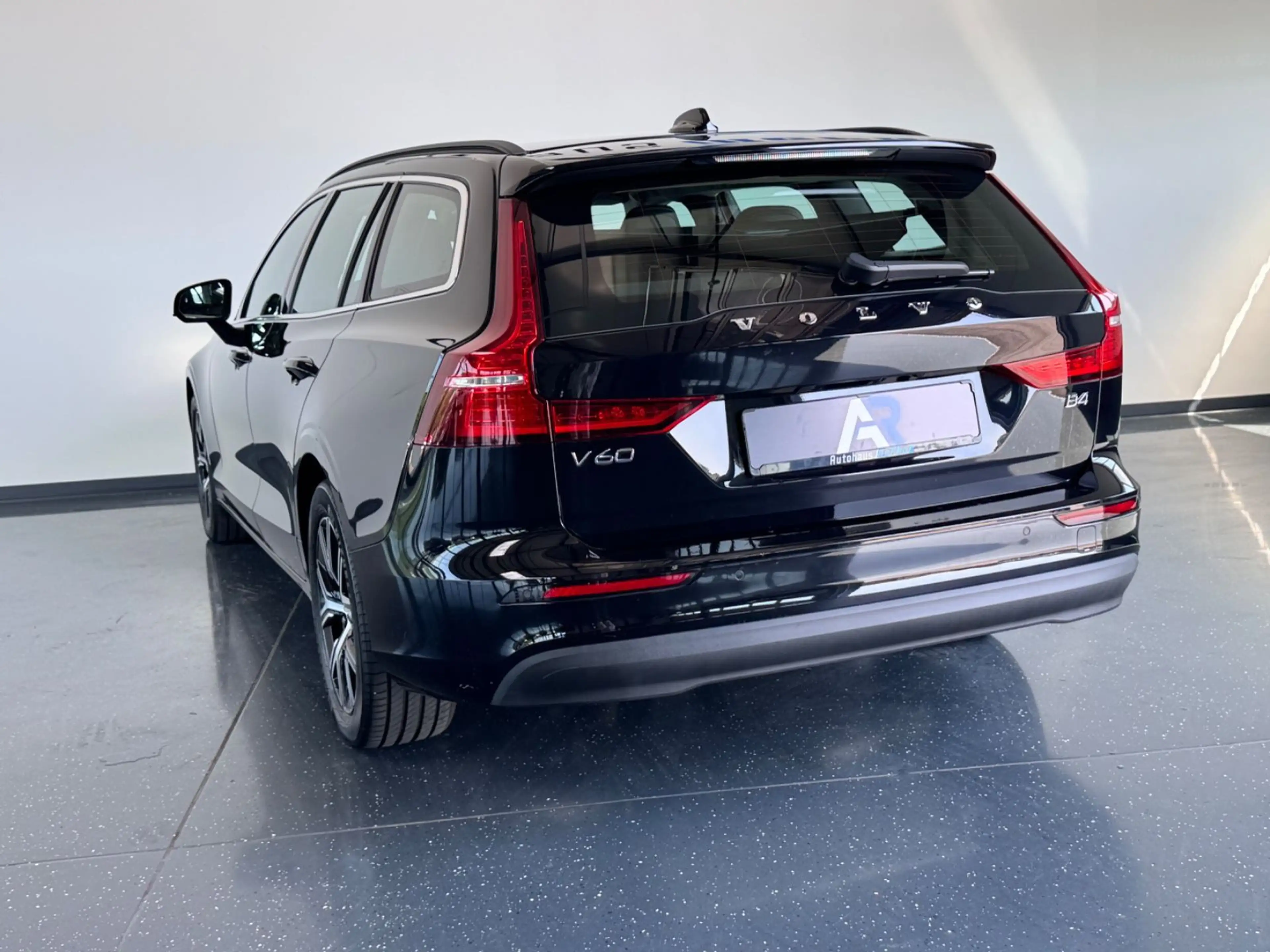 Volvo V60 B4 Kombi Core*DIGITAL*LED*SHZ*KAMERA*TOP* — photo 14