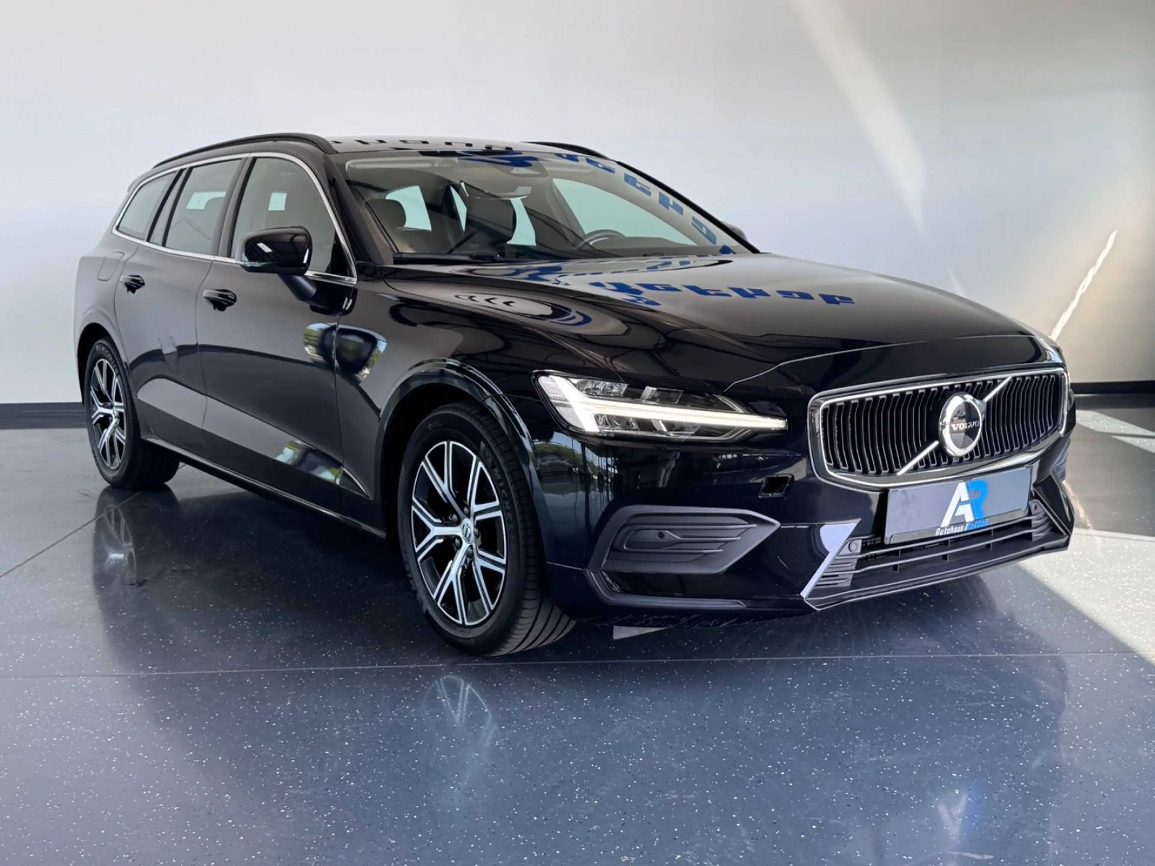 Volvo V60 B4 Kombi Core*DIGITAL*LED*SHZ*KAMERA*TOP* — photo 12