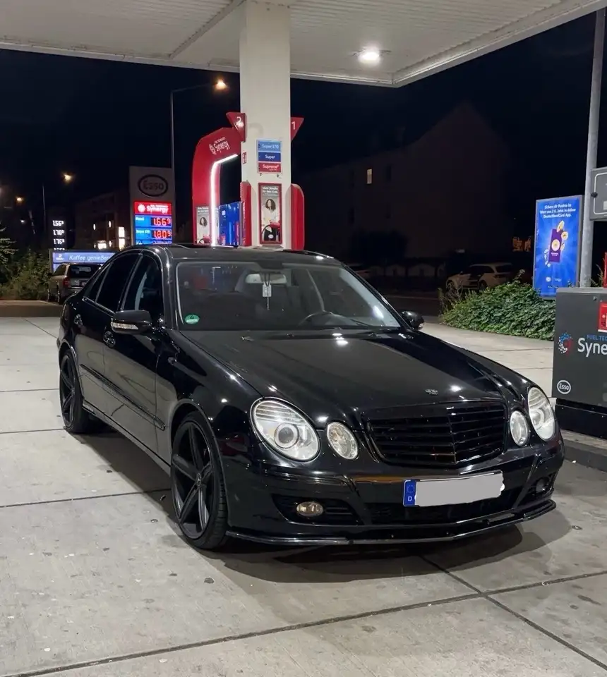 Mercedes-Benz E 320
