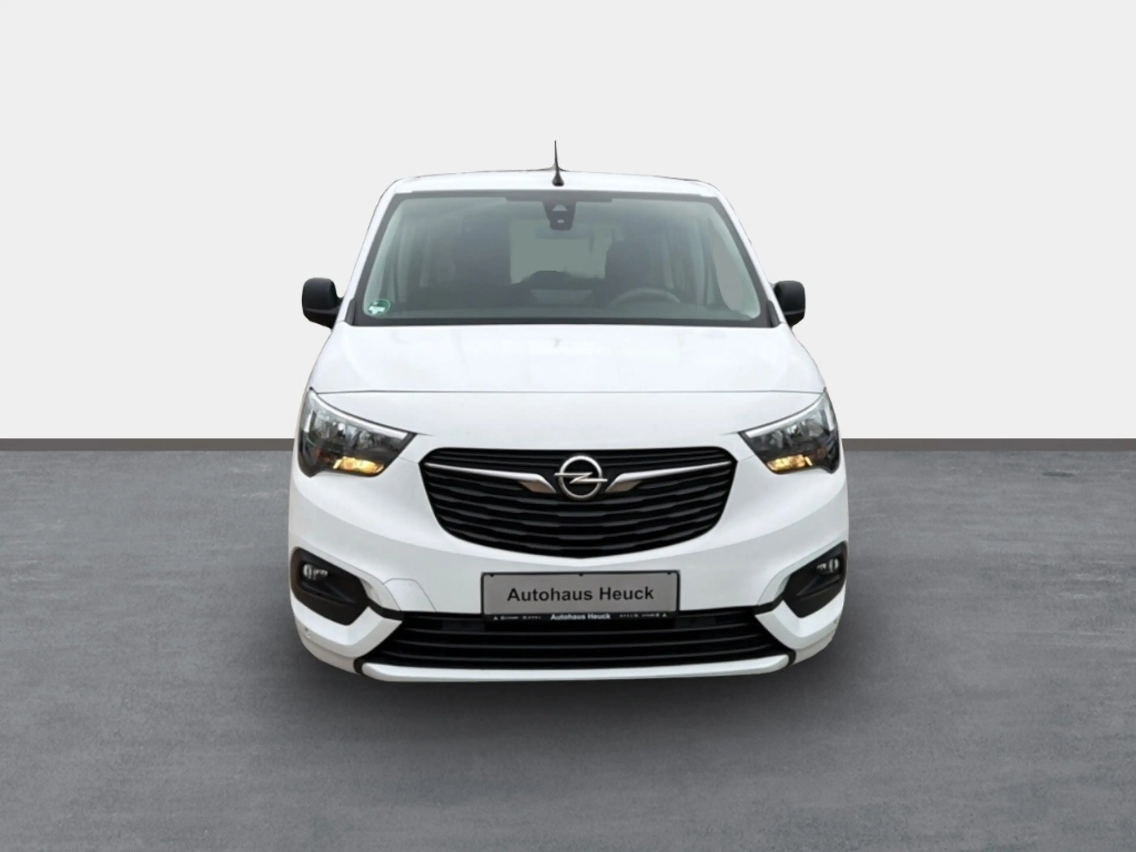 Opel Combo Life E Edition AHK Navi Apple CarPlay Android Auto Musi — photo 2