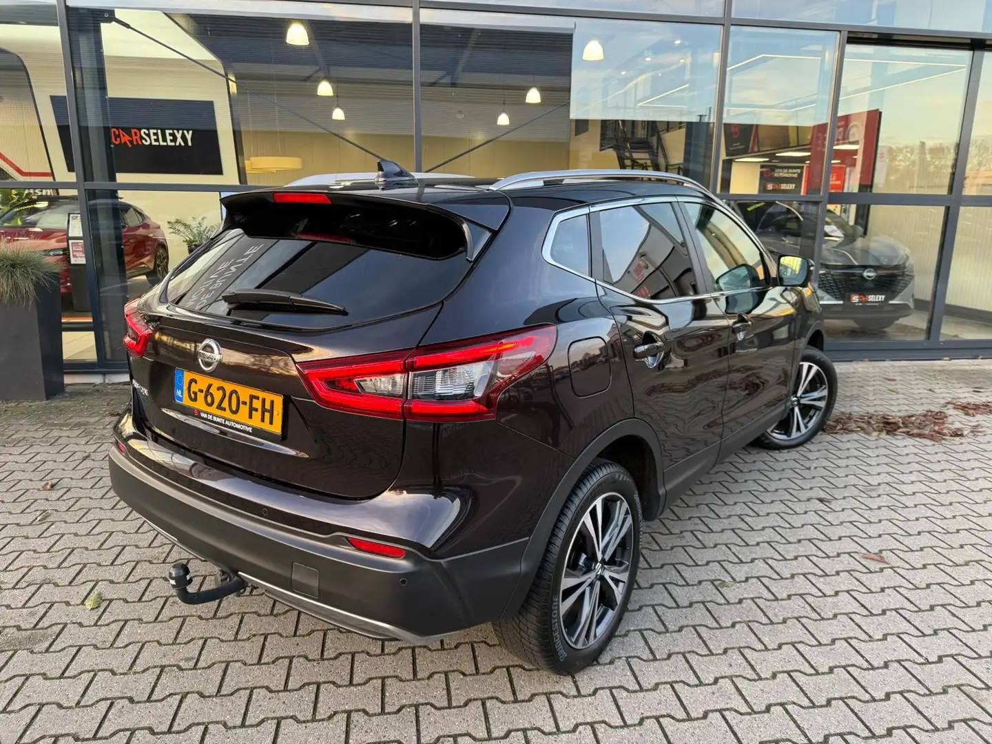Nissan Qashqai 1.3 DIG-T N-Connecta *Trekhaak & Night Shadelak* Paars - 2
