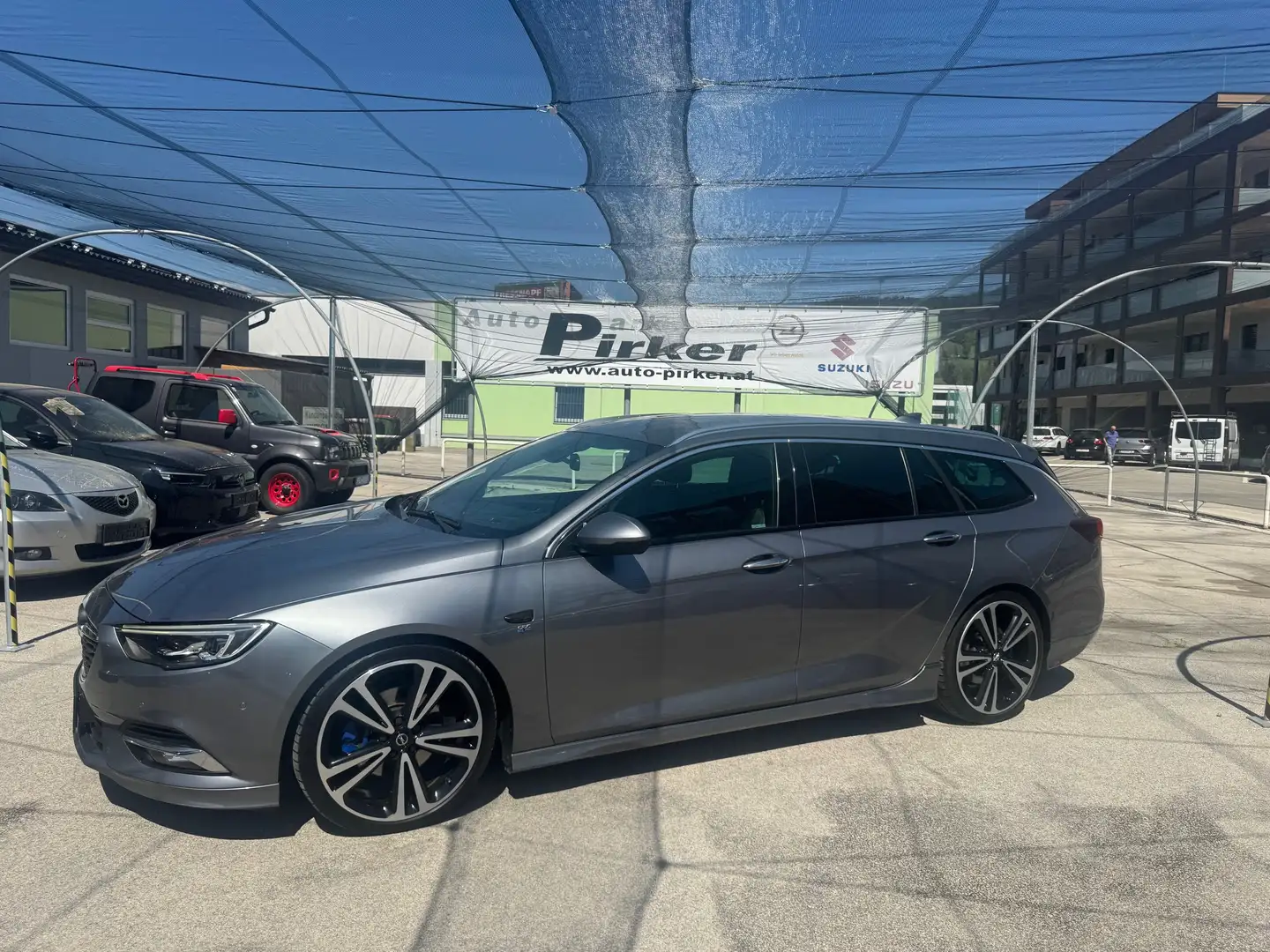 Opel Insignia Innovation 4x4 Grau - 2