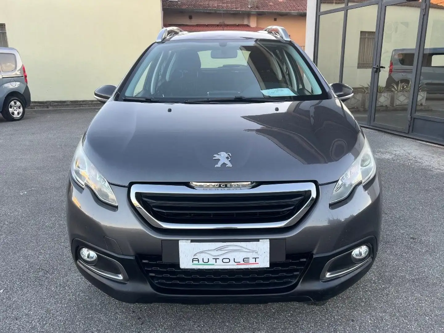 Peugeot 2008 1° serie 1.2 VTi 82CV Active Grigio - 2