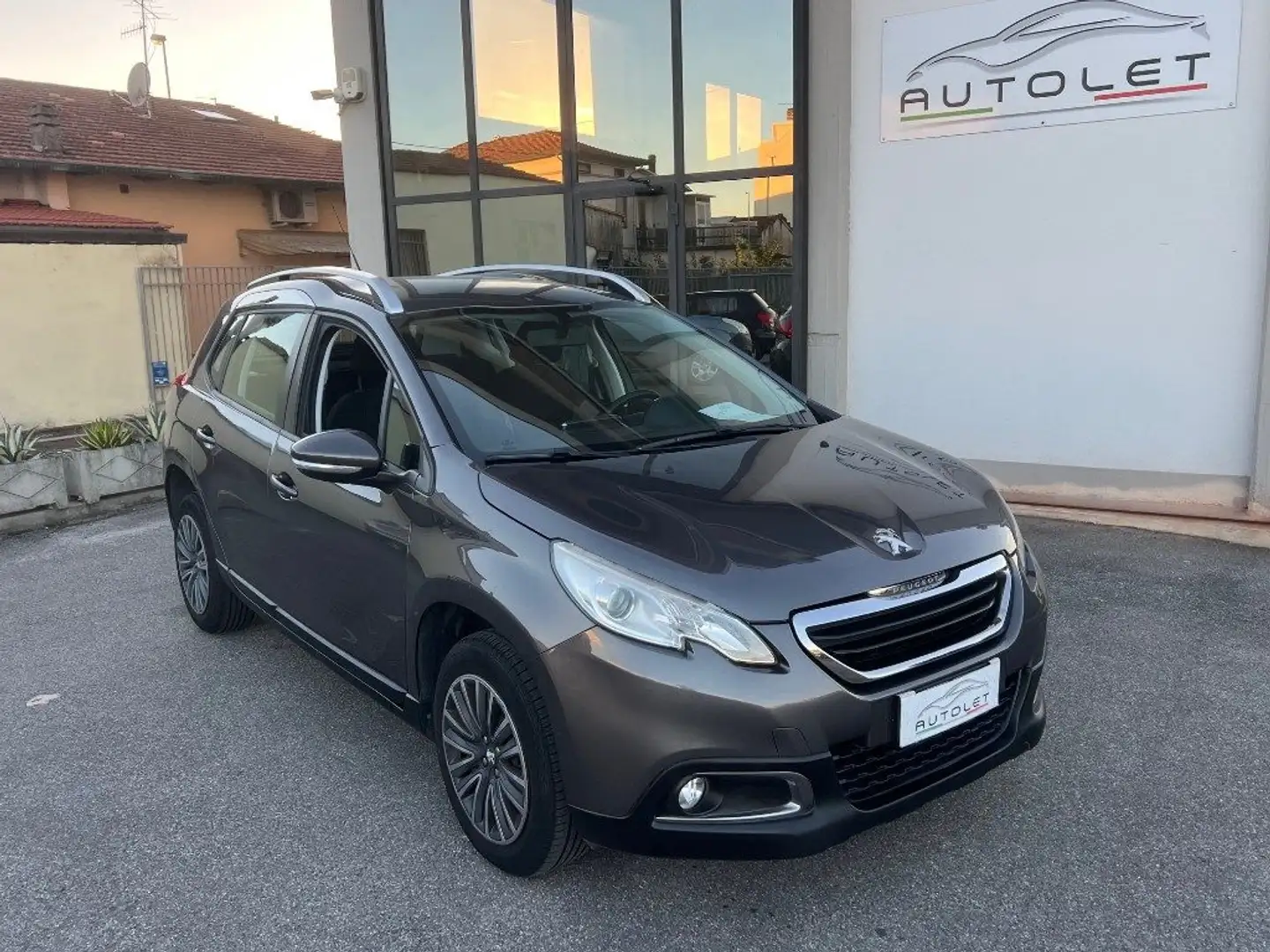Peugeot 2008 1° serie 1.2 VTi 82CV Active Grigio - 1