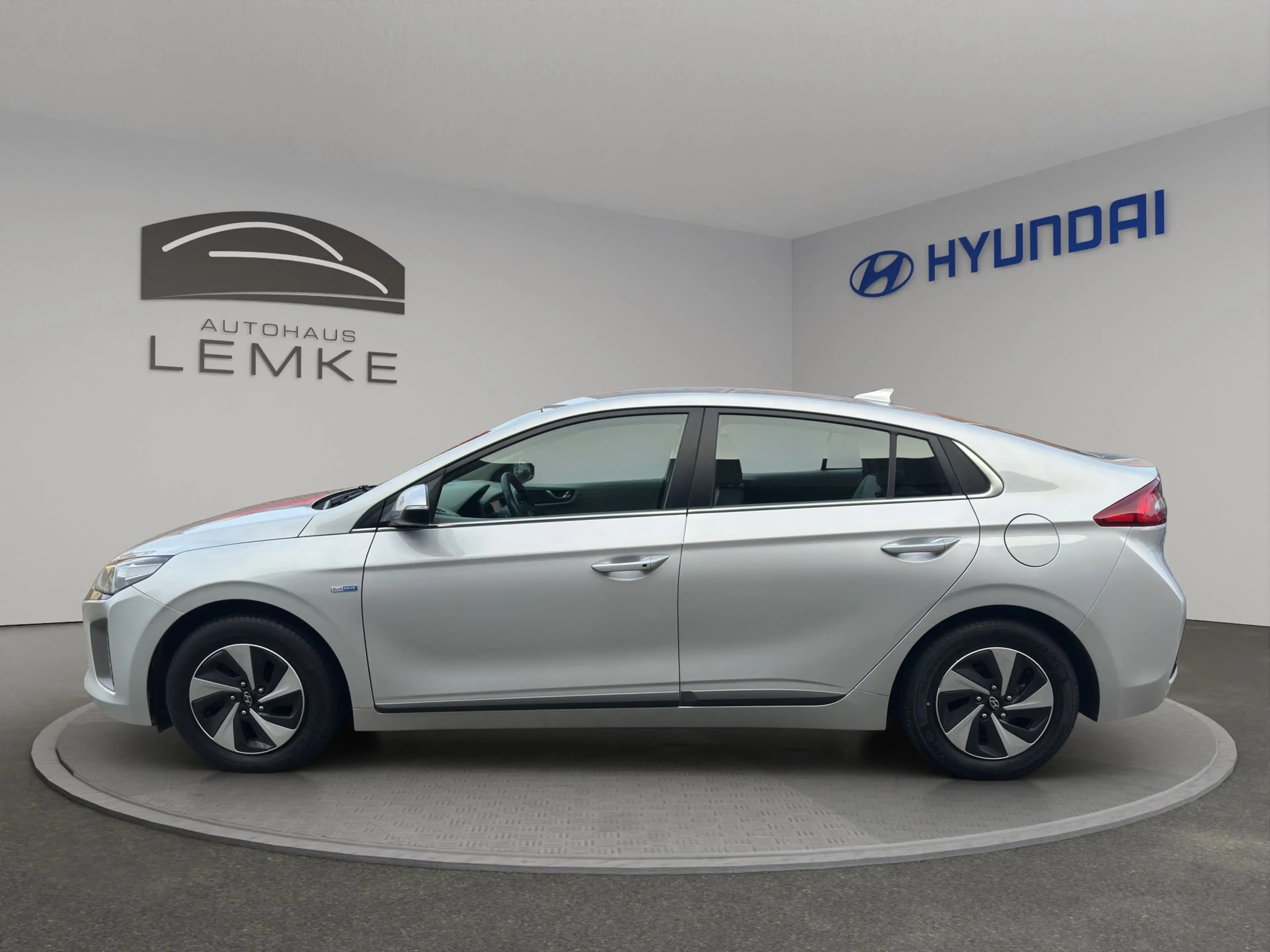 Hyundai IONIQ 1.6 GDI HYBRID HEV STYLE + WINTERRÄDER - NAVI — photo 3