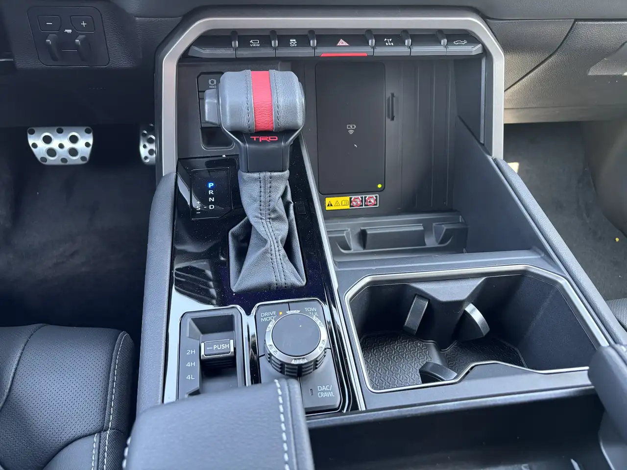Toyota Tundra снимка Toyota Tundra