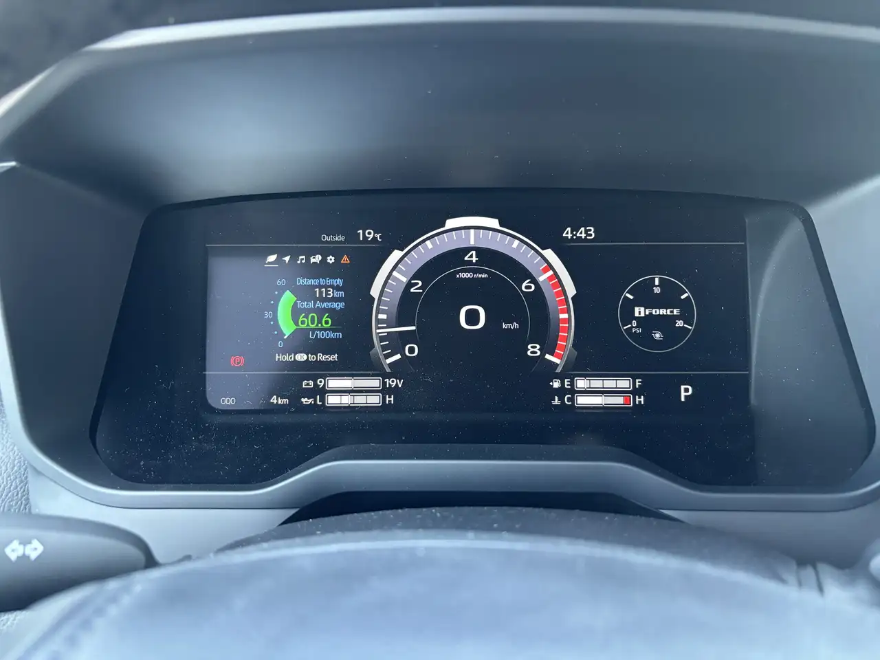 Toyota Tundra снимка Toyota Tundra
