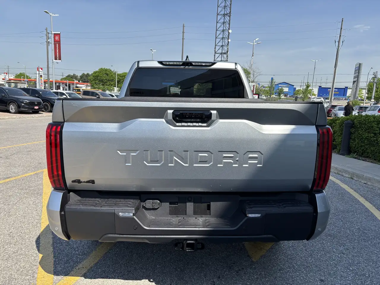 Toyota Tundra снимка Toyota Tundra