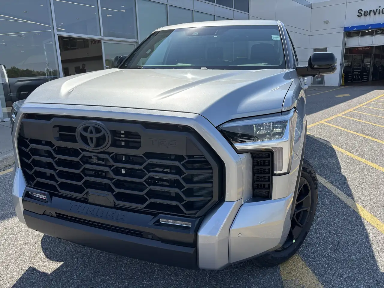 Toyota Tundra снимка Toyota Tundra