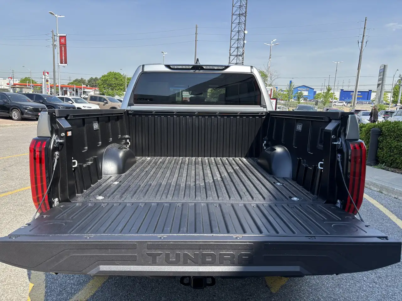 Toyota Tundra снимка Toyota Tundra