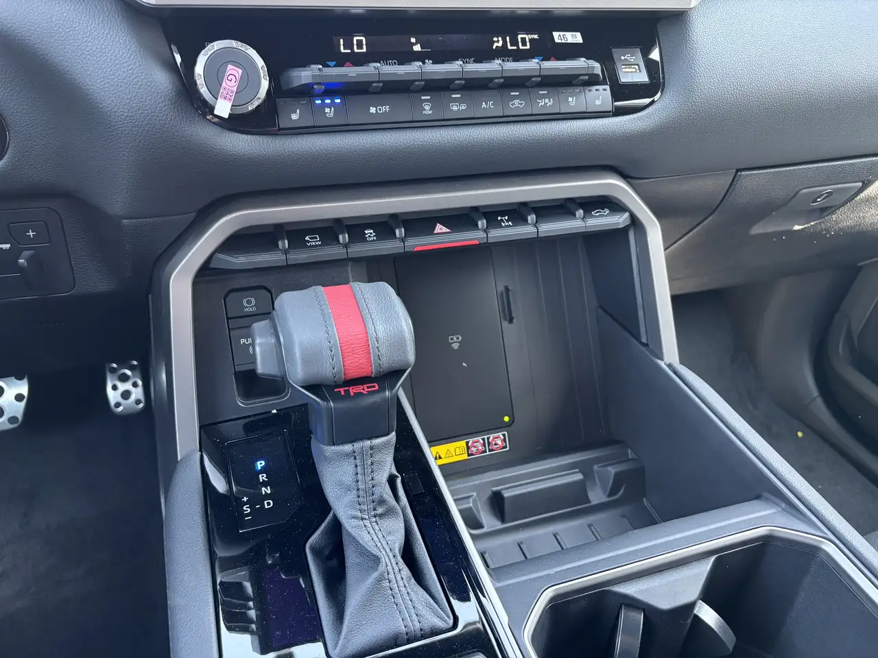 Toyota Tundra снимка Toyota Tundra