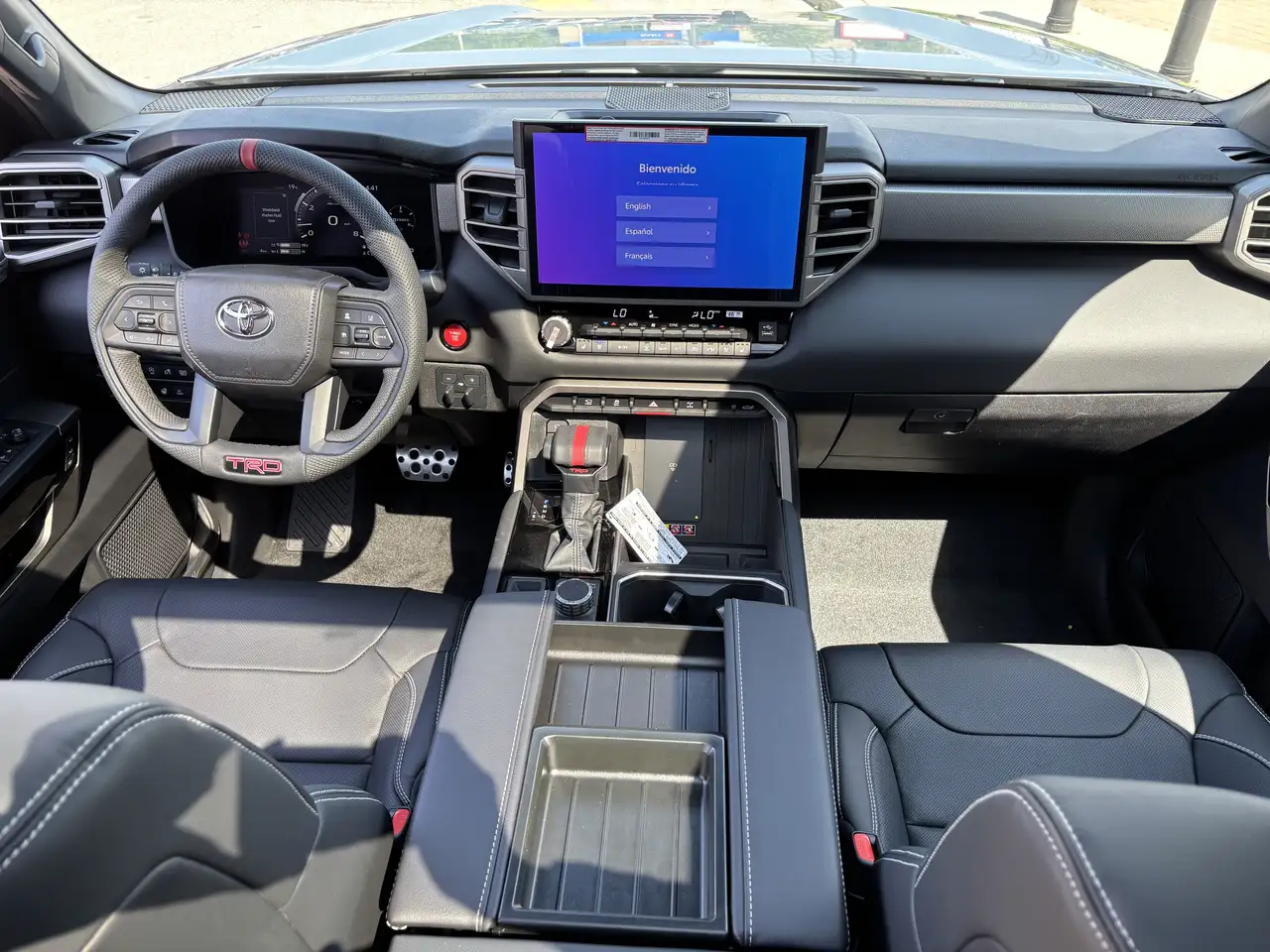 Toyota Tundra снимка Toyota Tundra
