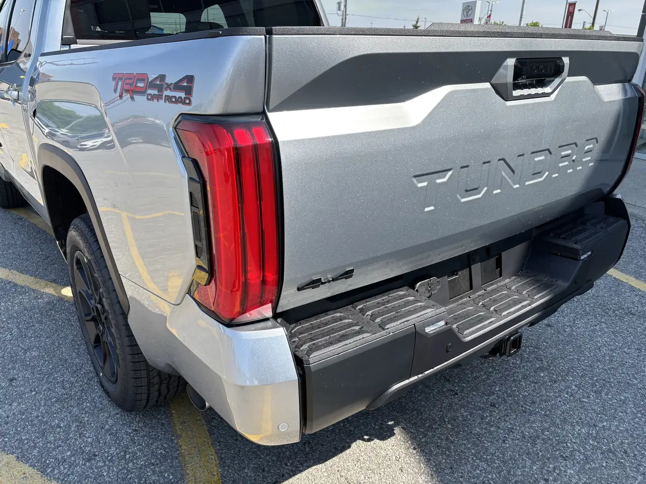 Toyota Tundra снимка Toyota Tundra