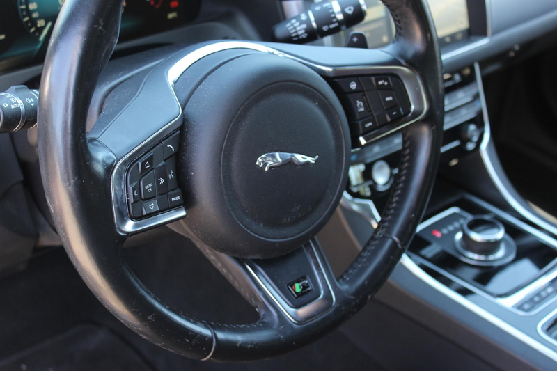 Jaguar XF 2.0d R-Sport Automaat — photo 11
