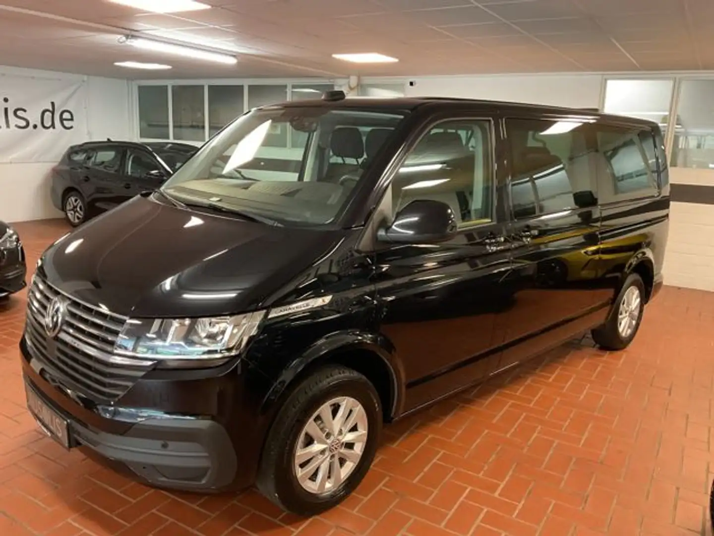 Volkswagen T6 Caravelle TDI Comfortline lang Navi,9 Sitzer Zwart - 2
