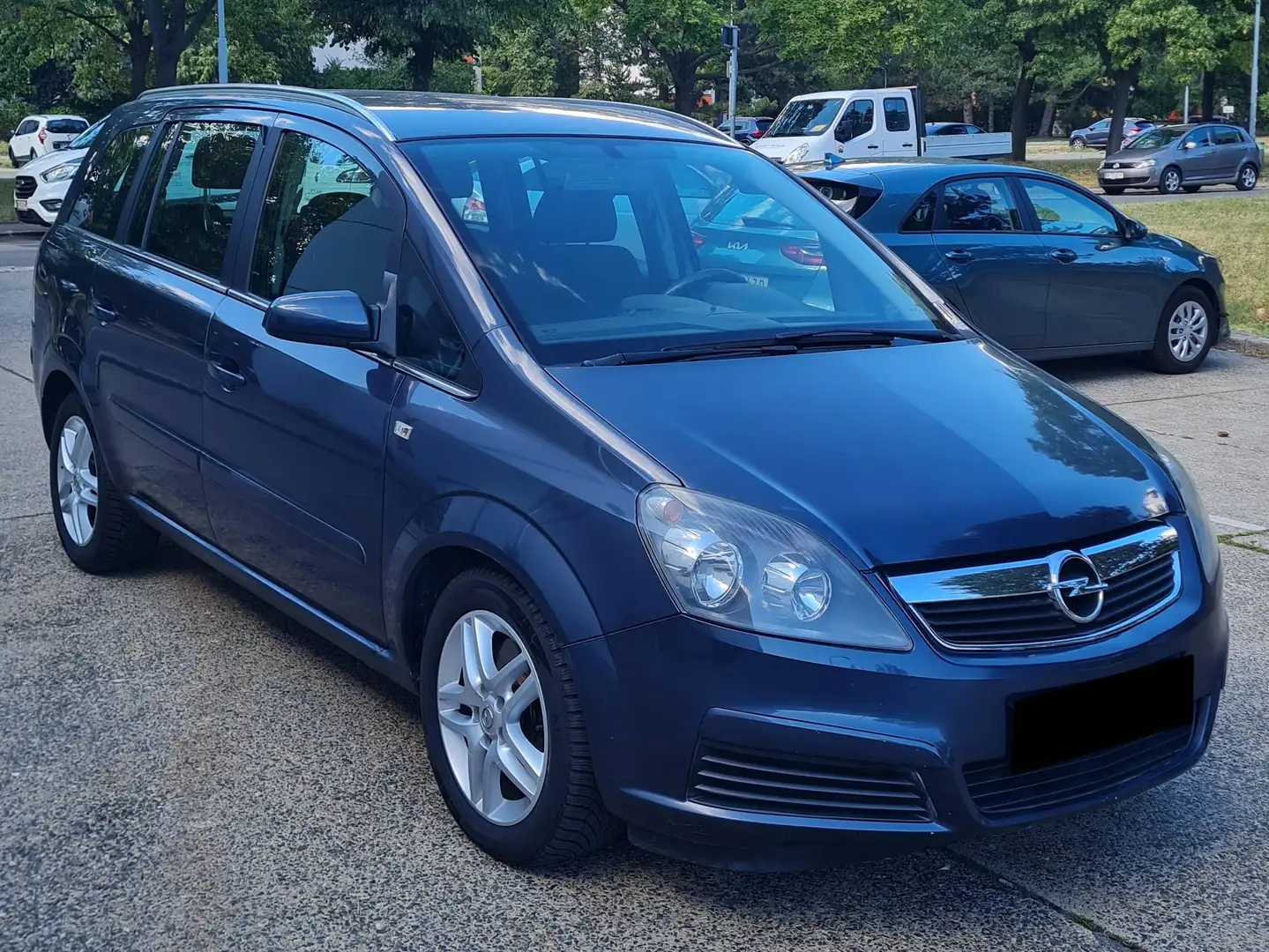 Opel Zafira Zafira Van Edition 1,9 CDTI DPF Edition Blau - 2